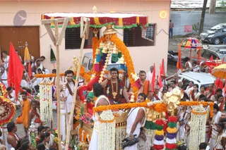 http://nithyananda.org/sites/default/files/photo-gallery/2016-5may-9th-nithyananda-diary_IMG_1379_ujjain-aadheenam-kumbh-mela-second-shahi-snaan-swamiji.jpg