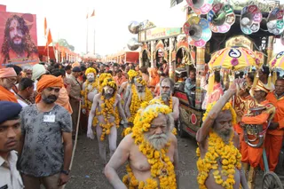 http://nithyananda.org/sites/default/files/photo-gallery/2016-5may-9th-nithyananda-diary_IMG_1397_ujjain-aadheenam-kumbh-mela-second-shahi-snaan-nagababas.jpg