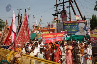 http://nithyananda.org/sites/default/files/photo-gallery/2016-5may-9th-nithyananda-diary_IMG_2698_ujjain-aadheenam-kumbh-mela-second-shahi-snaan-crowd.jpg