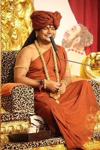 http://nithyananda.org/sites/default/files/photo-gallery/2016-6june-12th-nithyananda-diary_IMG_2084_bengaluru-aadheenam-spiritual-laws-action-workshop-day2-swamiji.jpg