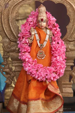 http://nithyananda.org/sites/default/files/photo-gallery/2016-6june-14th-nithyananda-diary_IMG_2625_bengaluru-aadheenam-nithyanandeshwara-temple-deities-ambal-devi.jpg