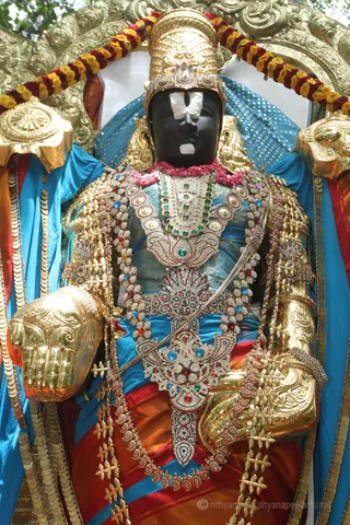 http://nithyananda.org/sites/default/files/photo-gallery/2016-6june-14th-nithyananda-diary_IMG_2643_bengaluru-aadheenam-nithyanandeshwara-temple-deities-venkanteshwara.jpg