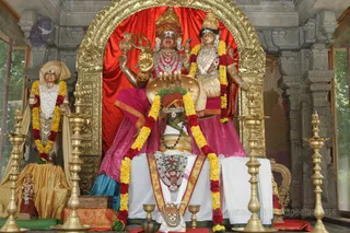 http://nithyananda.org/sites/default/files/photo-gallery/2016-6june-15th-nithyananda-diary_IMG_2669_bengaluru-aadheenam-nithyanandeshwara-temple-deities.jpg