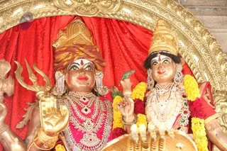 http://nithyananda.org/sites/default/files/photo-gallery/2016-6june-15th-nithyananda-diary_IMG_2933_bengaluru-aadheenam-nithyanandeshwara-temple-deities.jpg