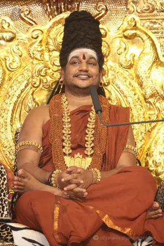 http://nithyananda.org/sites/default/files/photo-gallery/2016-6june-18th-nithyananda-diary_IMG_3505_bengaluru-aadheenam-ndy-tamil-day1-swamiji.jpg