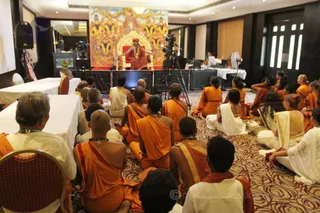 http://nithyananda.org/sites/default/files/photo-gallery/2016-6june-21st-nithyananda-diary_IMG_3741_varanasi-intl-yoga-day-webinar-swamiji.jpg