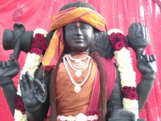 http://nithyananda.org/sites/default/files/photo-gallery/2016-6june-25th-nithyananda-diary_IMG_20160625_075923_bengaluru-aadheenam-nithyanandeshwara-temple.jpg