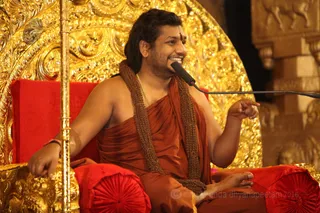 http://nithyananda.org/sites/default/files/photo-gallery/2016-6june-27th-nithyananda-diary_IMG_5013_varanasi-aadheenam-ia-day2-session-swamiji.jpg