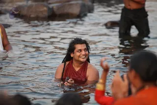 http://nithyananda.org/sites/default/files/photo-gallery/2016-6june-2nd-nithyananda-diary_IMG_0014_omkareshwara-aadheenam-narmada-snaan-swamiji.jpg