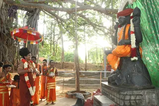 http://nithyananda.org/sites/default/files/photo-gallery/2016-6june-7th-nithyananda-diary_IMG_1400_bengaluru-aadheenam-welcome-home-swamiji.jpg