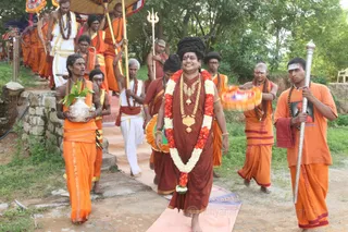 http://nithyananda.org/sites/default/files/photo-gallery/2016-6june-7th-nithyananda-diary_IMG_1448_bengaluru-aadheenam-welcome-home-swamiji.jpg