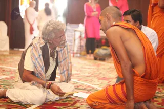 http://nithyananda.org/sites/default/files/photo-gallery/2016-7july-11th-nithyananda-diary_IMG_9825_varanasi-aadheenam-guru-mantra-deeksha.jpg