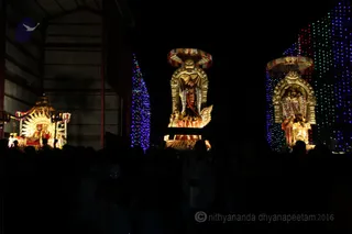 http://nithyananda.org/sites/default/files/photo-gallery/2016-7july-19th-nithyananda-diary_IMG_0251_bengaluru-aadheenam-gurupurnima-rathotsavam-swamiji.jpg