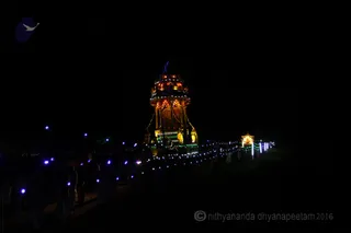 http://nithyananda.org/sites/default/files/photo-gallery/2016-7july-19th-nithyananda-diary_IMG_0427_bengaluru-aadheenam-gurupurnima-rathotsavam-swamiji.jpg