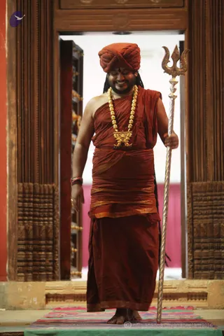 http://nithyananda.org/sites/default/files/photo-gallery/2016-7july-19th-nithyananda-diary_IMG_5381_bengaluru-aadheenam-gurupurnima-rathotsavam-swamiji.jpg