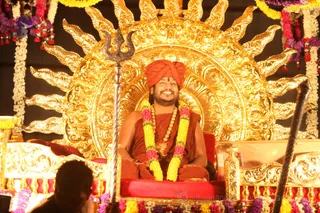 http://nithyananda.org/sites/default/files/photo-gallery/2016-7july-19th-nithyananda-diary_IMG_5388_bengaluru-aadheenam-gurupurnima-rathotsavam-swamiji.jpg