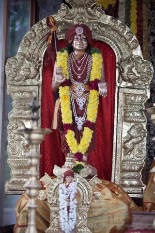 http://nithyananda.org/sites/default/files/photo-gallery/2016-7july-23rd-nithyananda-diary_IMG_6961_bengaluru-aadheenam-nithyanandeshwara-temple-deities.jpg