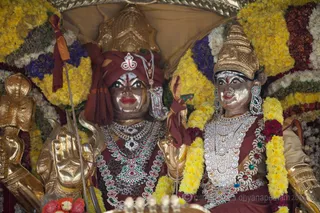 http://nithyananda.org/sites/default/files/photo-gallery/2016-7july-23rd-nithyananda-diary_IMG_6968_bengaluru-aadheenam-nithyanandeshwara-temple-deities.jpg