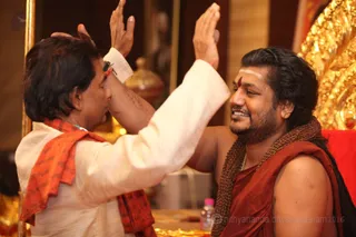 Energy Darshan - His Holiness transmits the Divine Consciousness