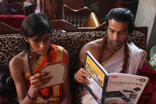 Gurukul Power Manifestation Session: Answering questions by reading the answers in the mirror!