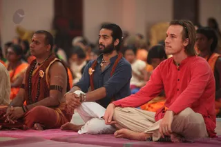 http://nithyananda.org/sites/default/files/photo-gallery/2016-9sept-13th-nithyananda-diary_IMG_2185_bengaluru-aadheenam-nithya-morning-satsang-crowd.jpg