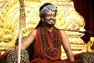 https://www.nithyananda.org/sites/default/files/photo-gallery/2017-08-Aug-27-nithyananda-diary_bengaluru-adheenam_initiation-into-mahasadashivoham_IMG_0417_2.JPG?1503905298