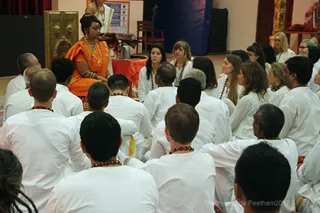 http://nithyananda.org/sites/default/files/photo-gallery/2017-09-Sep-18-nithyananda-diary_bengaluru-adheenam_inner-awakening-materialization-demo_IMG_0012_0.jpg