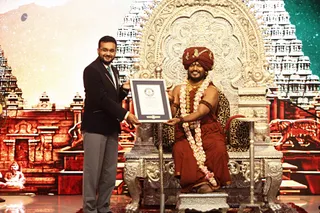 http://nithyananda.org/sites/default/files/photo-gallery/2017-09-Sep-29-nithyananda-diary_bengaluru-adheenam_vijay-dashami-satsang-guinness-world-record_IMG_1398_2.jpg