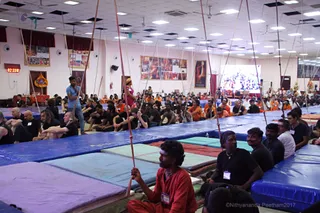 http://nithyananda.org/sites/default/files/photo-gallery/2017-09-Sep-30-nithyananda-diary_bengaluru-adheenam_largest-rope-yoga-guinness-world-record-event_IMG_0112_0.jpg