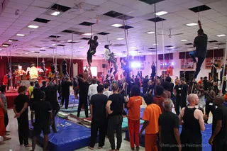 http://nithyananda.org/sites/default/files/photo-gallery/2017-09-Sep-30-nithyananda-diary_bengaluru-adheenam_largest-rope-yoga-guinness-world-record-event_IMG_0151_0.jpg