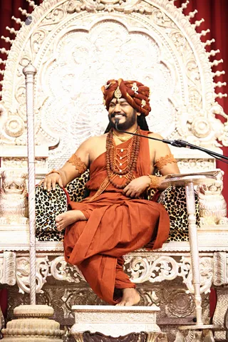 http://nithyananda.org/sites/default/files/photo-gallery/2017-10-Oct-16_nithyananda-diary_bengaluru-aadheenam_ask-the-avatar-satsang_IMG_0812_0.JPG