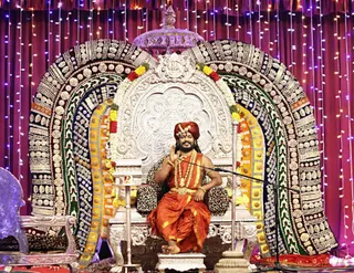 http://nithyananda.org/sites/default/files/photo-gallery/2017-10-Oct-18-nithyananda-diary_bengaluru-adheenam_ask-the-avatar-meena-das-satsang_IMG_2144.jpg
