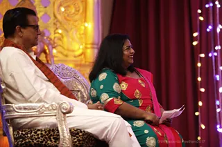 http://nithyananda.org/sites/default/files/photo-gallery/2017-10-Oct-18-nithyananda-diary_bengaluru-adheenam_ask-the-avatar-meena-das-satsang_IMG_2487.jpg