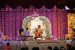 http://nithyananda.org/sites/default/files/photo-gallery/2017-10-Oct-18-nithyananda-diary_bengaluru-adheenam_ask-the-avatar-meena-das-satsang_IMG_2528.jpg