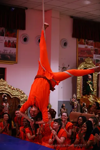 http://nithyananda.org/sites/default/files/photo-gallery/2017-10-Oct-18_nithyananda-diary_bengaluru-aadheenam_diwali-culturals_IMG_2918.JPG
