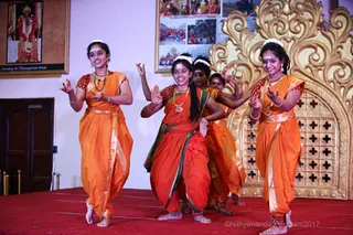 http://nithyananda.org/sites/default/files/photo-gallery/2017-10-Oct-18_nithyananda-diary_bengaluru-aadheenam_diwali-culturals_IMG_3303.JPG