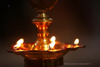 http://nithyananda.org/sites/default/files/photo-gallery/2017-10-Oct-18_nithyananda-diary_bengaluru-aadheenam_diwali-procession_IMG_1534.JPG