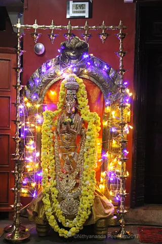 http://nithyananda.org/sites/default/files/photo-gallery/2017-10-Oct-18_nithyananda-diary_bengaluru-aadheenam_diwali-procession_IMG_4773.JPG