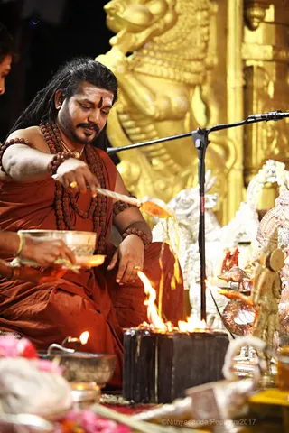 http://nithyananda.org/sites/default/files/photo-gallery/2017-10-Oct-25-nithyananda-diary_bengaluru-adheenam_putrakameshti-aushadha-process_IMG_1193.jpg