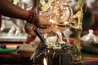 http://nithyananda.org/sites/default/files/photo-gallery/2017-10-Oct-25-nithyananda-diary_bengaluru-adheenam_putrakameshti-aushadha-process_IMG_1235.jpg