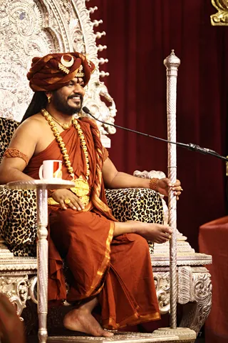 http://nithyananda.org/sites/default/files/photo-gallery/2017-10-Oct-31-nithyananda-diary_bengaluru-adheenam_ask-the-avatar-satsang_IMG_0021.jpg