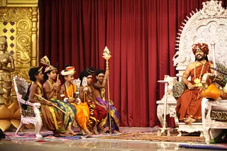 http://nithyananda.org/sites/default/files/photo-gallery/2017-10-Oct-31-nithyananda-diary_bengaluru-adheenam_ask-the-avatar-satsang_IMG_9377.jpg