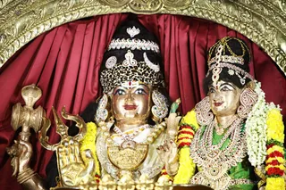 http://nithyananda.org/sites/default/files/photo-gallery/2017-10-Oct-31-nithyananda-diary_bengaluru-adheenam_shiva-deeksha-kalpataru_IMG_8936.jpg