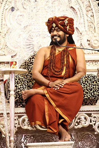 http://nithyananda.org/sites/default/files/photo-gallery/2017-10-Oct-9_nithyananda-diary_bengaluru-aadheenam_ask-the-avatar-satsang-swarupapriya_IMG_0144.JPG