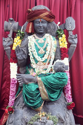 http://nithyananda.org/sites/default/files/photo-gallery/2017-11-Nov-07-nithyananda-diary_bengaluru-adheenam_nithyanandeshwara-temple_IMG_1998.jpg?1511263968