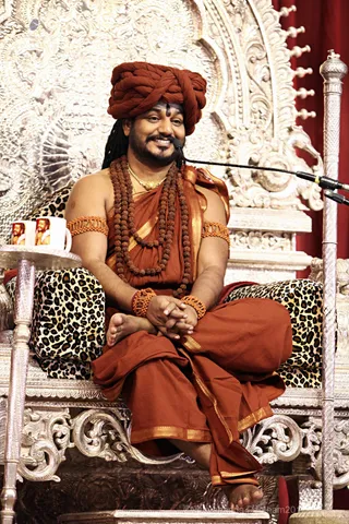 https://nithyananda.org/sites/default/files/photo-gallery/2017-11-Nov-11-nithyananda-diary_bengaluru-adheenam_schools-third-eye-initiation_IMG_1495.jpg?1510742803