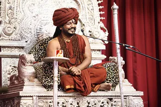 https://nithyananda.org/sites/default/files/photo-gallery/2017-11-Nov-12-nithyananda-diary_bengaluru-adheenam_inner-awakening-graduates-reunion_IMG_3170.jpg?1510743430