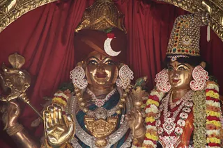 https://nithyananda.org/sites/default/files/photo-gallery/2017-11-Nov-12-nithyananda-diary_bengaluru-adheenam_nithyanandeshwara-temple_IMG_3067.jpg?1511263656