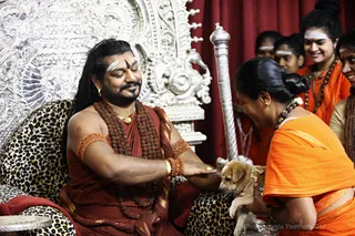 https://nithyananda.org/sites/default/files/photo-gallery/2017-11-Nov-12-nithyananda-diary_bengaluru-adheenam_shiva-deeksha_IMG_2739.jpg?1510743341