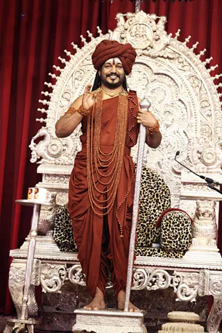https://nithyananda.org/sites/default/files/photo-gallery/2017-11-Nov-14-nithyananda-diary_bengaluru-adheenam_nithya-satsang_IMG_4041.jpg?1510753058
